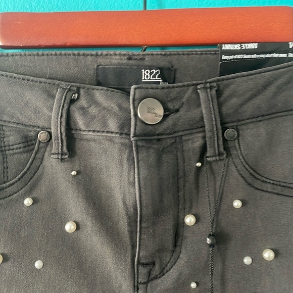 1822 Denim Pearl beaded Ankle Skinny Jeans. NWT. - Picture 4 of 6